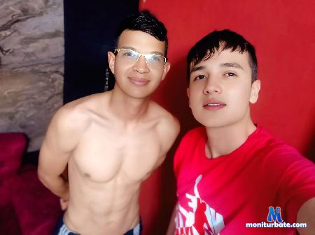 kenn-and-maikol flirt4free performer Buscamos diversi&oacute;n placer y dinero 