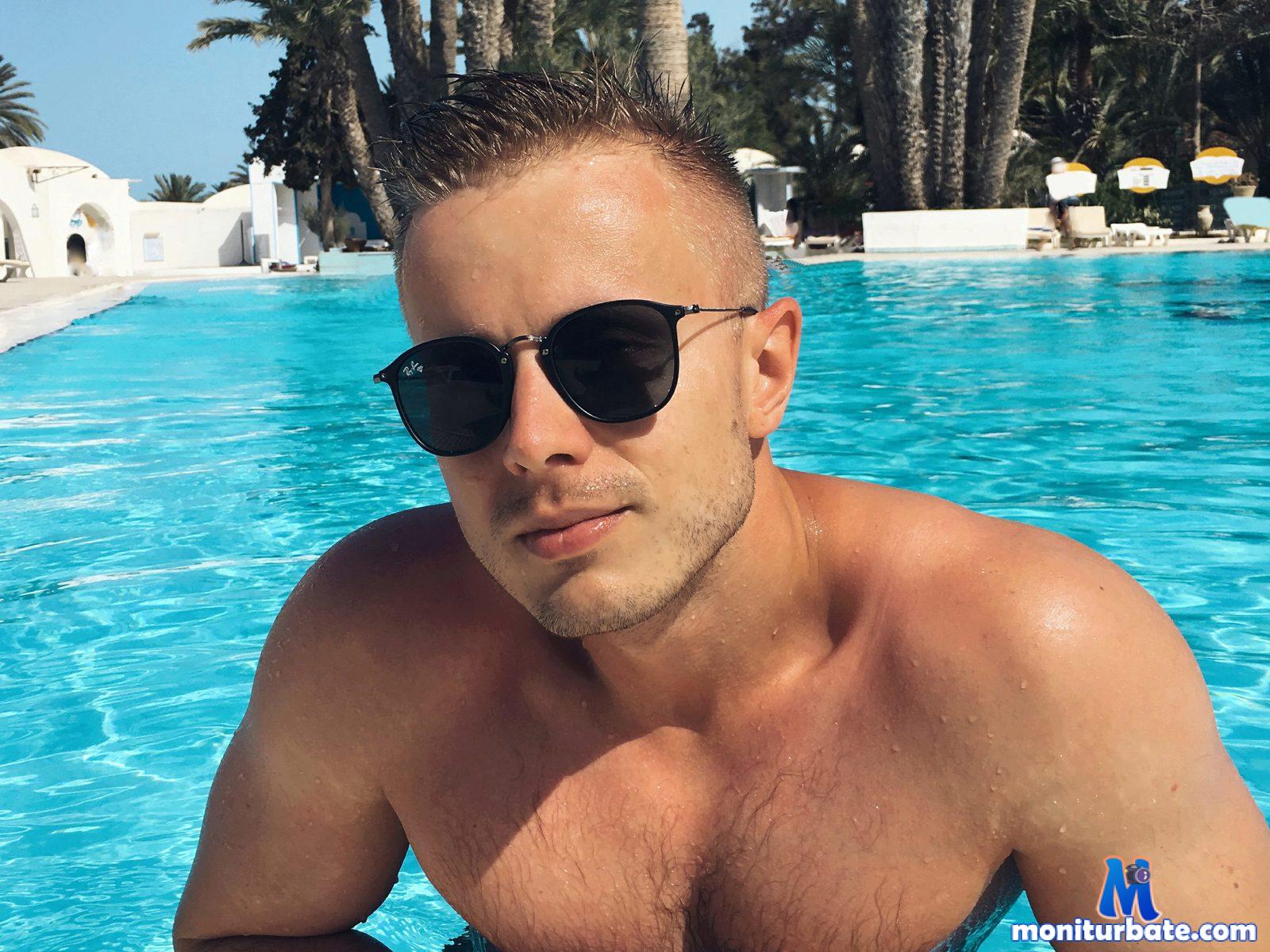 mick-lawson Flirt4free performer Anal Feet Small Penis Humiliation Dirty Talk Master / Slave Butt Plug Cock Teasing Legs Smoking Food Muscle Worship Pig Play