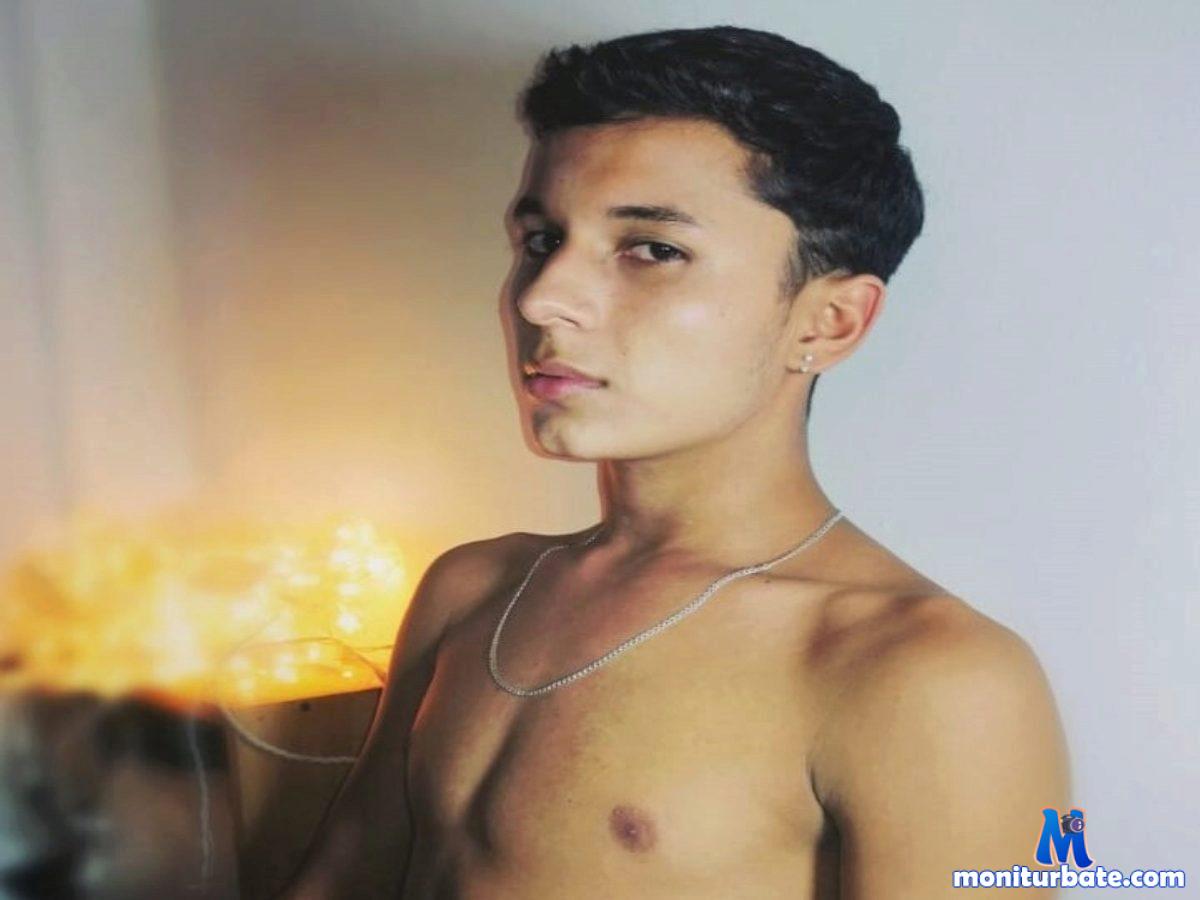 edmond-andrews Flirt4free performer 