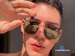 scott-traviis flirt4free livecam show performer I'm a bit shy, but when I'm in a good conversation I can be funny and interesting!