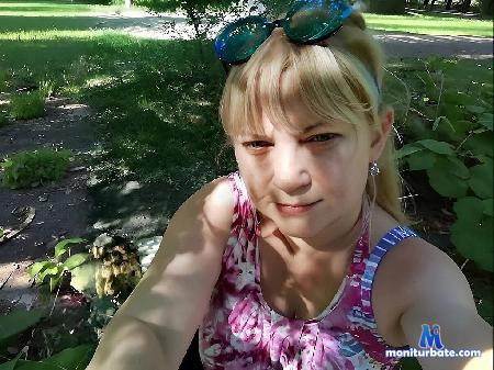 nasty-butterf flirt4free performer I want to meet here a real man, who is gonna love me and take care of me, I know there are so many g