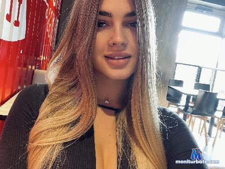 christina-frolova flirt4free performer lets be friends :)