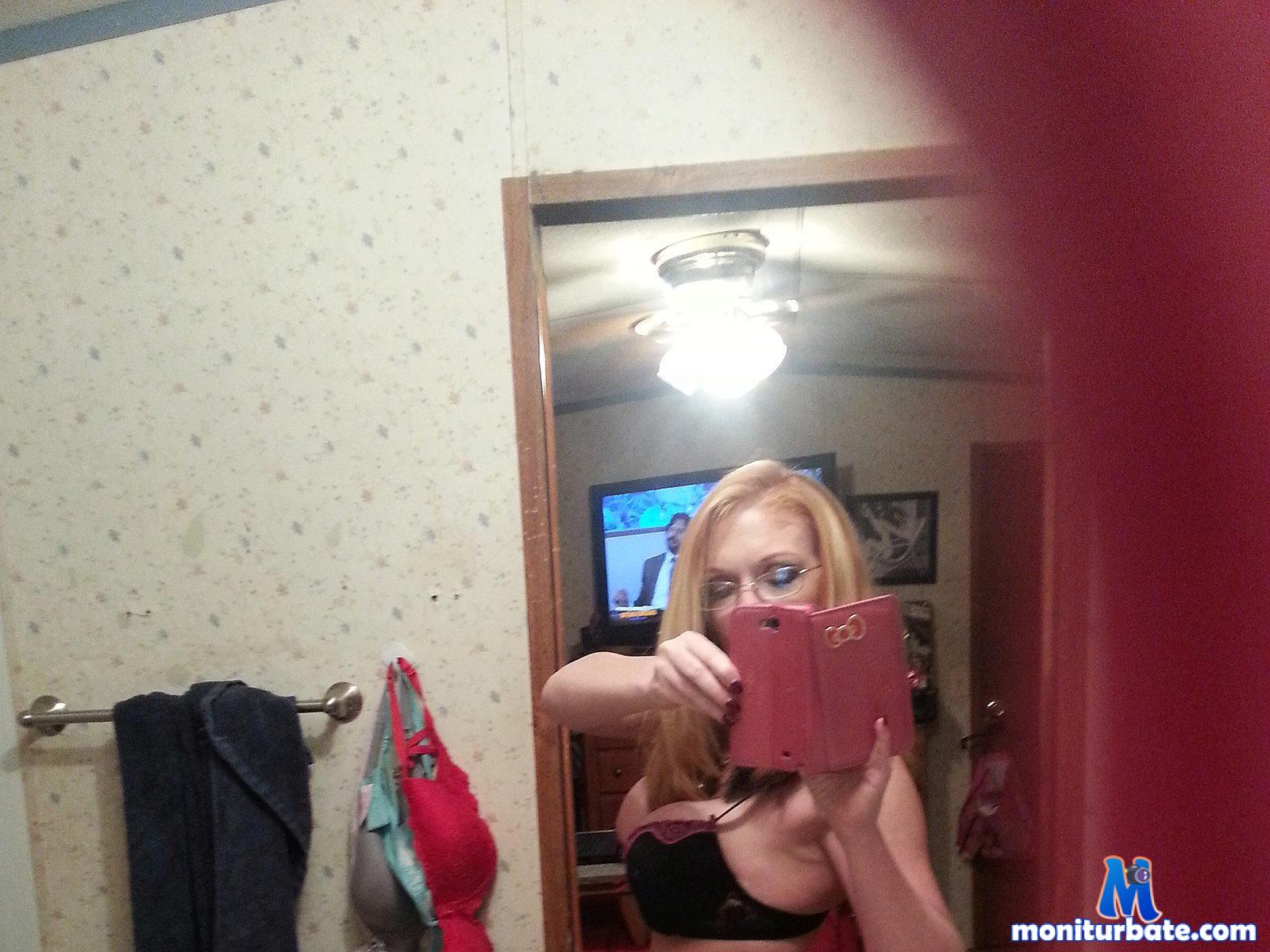 sierra-sparkx Flirt4free performer Anal Role Play/Costumes Service Worker/Housewife Vibrator Stockings/Panty Hose Piercings and Tattoos Stiletto Big Toys Voyeurism Breast Play Food