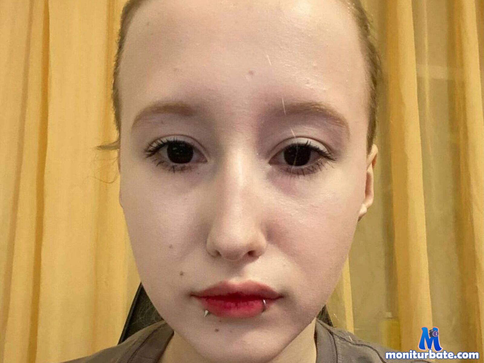 albertine-lockie Flirt4free performer 