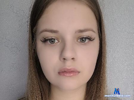 ernestine-harsin flirt4free performer Hi sweet! we want play! Play with us pls!