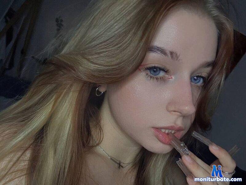 cora-lingao Flirt4free performer Feet Nipple Play Stockings/Panty Hose Teasing Legs Piercings and Tattoos Giant Dildo Spanking Tickling Cosplay Breast Play Smoking