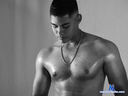 dylaan-fox flirt4free performer I will cover every inch of your body with my eroticism, my moans will take you to ecstasy.
