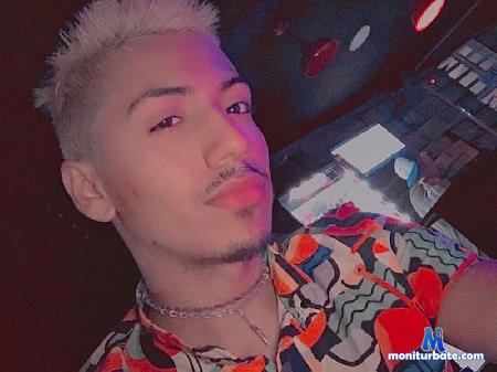 kley-boyhorny flirt4free performer I am a boy who has a 21 cm big cock and ready for you! Do you dare to play with me? I am very hot .