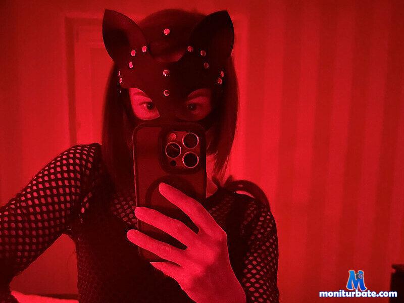 cleo-catra Flirt4free performer Dirty Talk Jerk off Instruction Teasing Legs