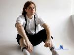 gin-arren flirt4free livecam show performer It's crazy to be the first
