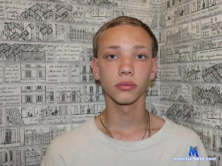ace-les flirt4free performer Hello! Im new here :) Lets talk!
