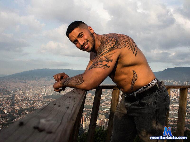 cristian-walker Flirt4free performer Feet Paddling/Spanking/Whips Role Play/Costumes Dirty Talk Latex Piercings and Tattoos Cowboy/Cowgirl Tickling Training Smoking Flight Attendant/Pilot Armpit