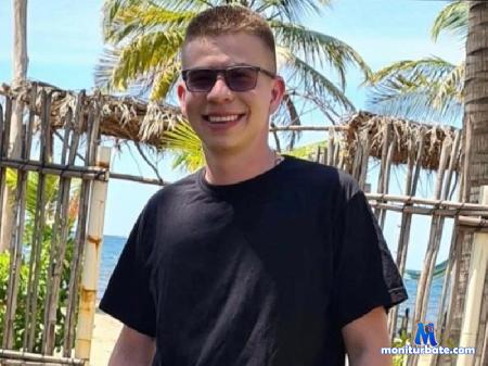 mike-kott flirt4free performer Hello everyone me and my huge cock say welcome.