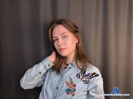 phebe-castellaneta flirt4free performer Hi sweet! we want play! Play with us pls!