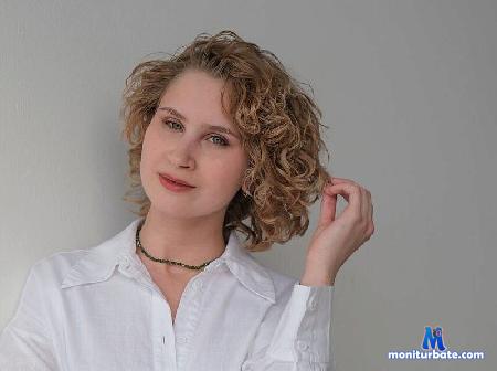 lilian-daniels flirt4free performer Hello! I am a student, I love creativity! I am fond of  photography. I also have a beautiful body)