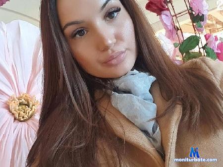 ambra-enm flirt4free performer Sexy is confidence / Passion is glamour / Sensation is the key of pleasure