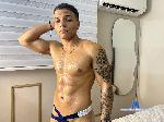 joe-robust flirt4free livecam show performer latin guy with a great hot body