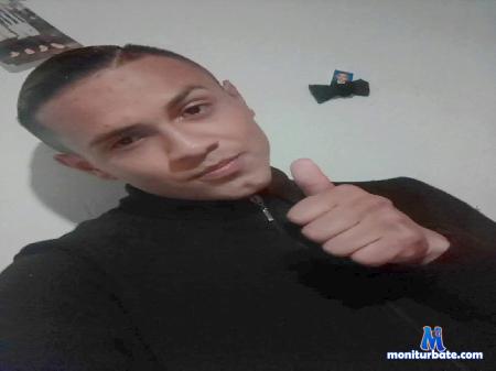 alan-saenz flirt4free performer Hi, Welcome to my room 