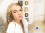 chloe-fly flirt4free livecam show performer Playful, cheerful kitty