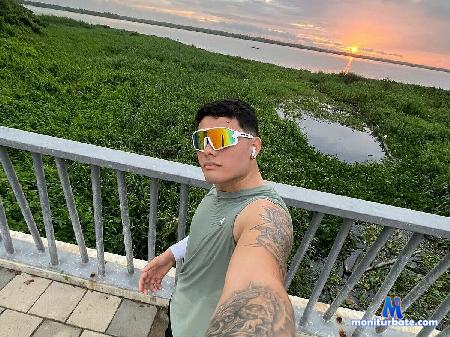 evan-tyler flirt4free performer  Everything youU see is just the beginning of what I can give you in private.