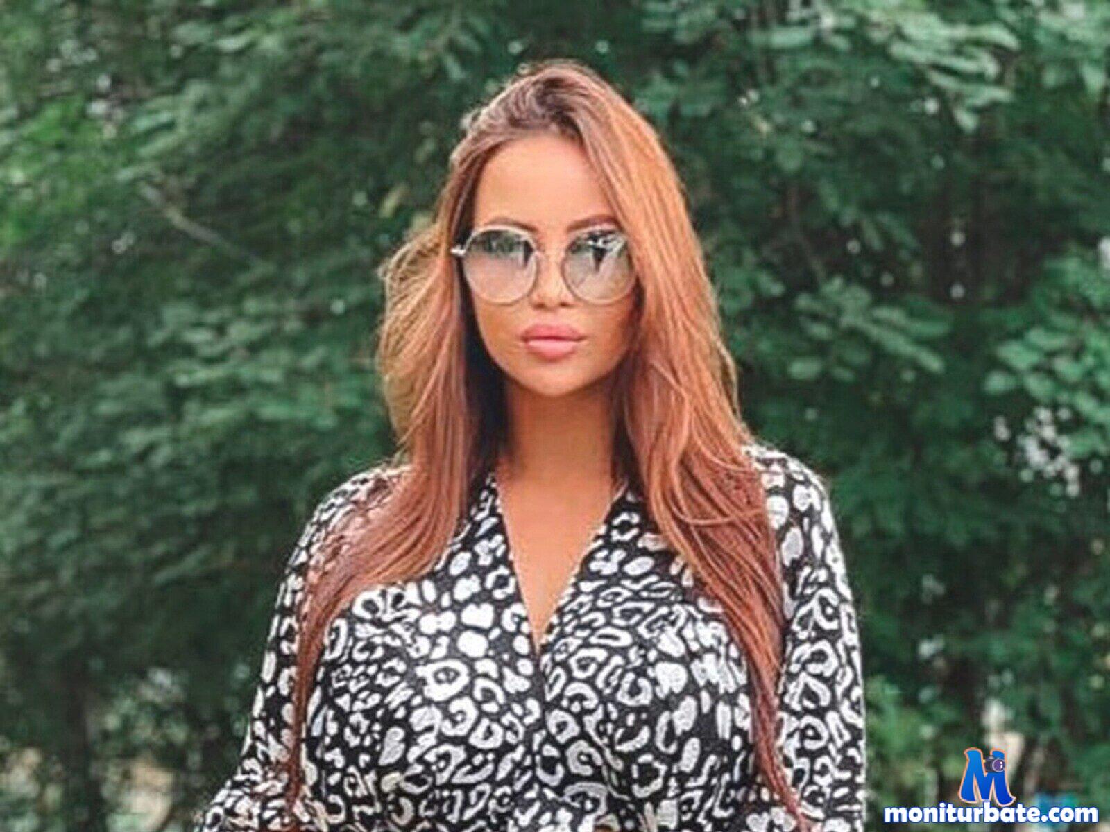 deane-dilley Flirt4free performer Feet Nipple Biting Nipple Play Role Play/Costumes Dirty Talk Cock Teasing Stockings/Panty Hose Teasing Spanking Ass to Mouth Smoking