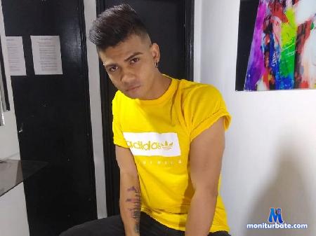 calvin-craford flirt4free performer welcome to my room I hope that everything you do will be to your liking with all respect for you
