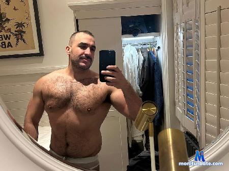 alan-cloudy flirt4free performer Cigar lover muscle boy, love a cloudy sweaty naughty night. Bring it on daddy
