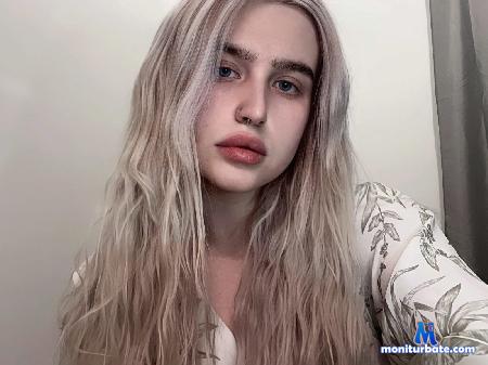 honey-christy flirt4free performer Hey i'm 1st day here, let's have fun together 