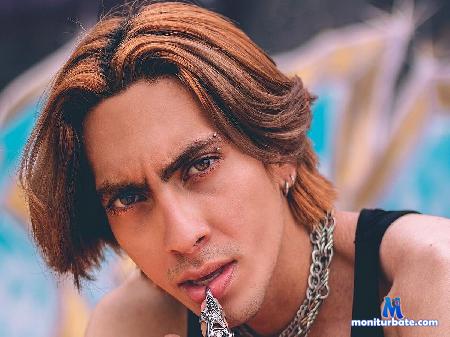 kenneth-carson flirt4free performer From your perfect boyfriend to your personal toyboy! it´s playtime!  Accessories sold separately.