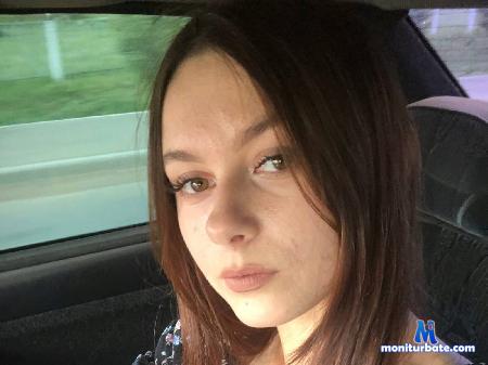 winter-varagona flirt4free performer Hi sweet! we want play! Play with us pls!