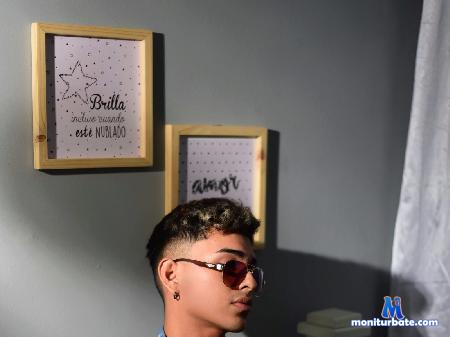 darell-rogert flirt4free performer la felicidad es ser fanático de lo que haces