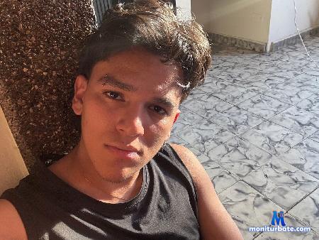 salomon-mendoza flirt4free performer Hi, welcome to my room