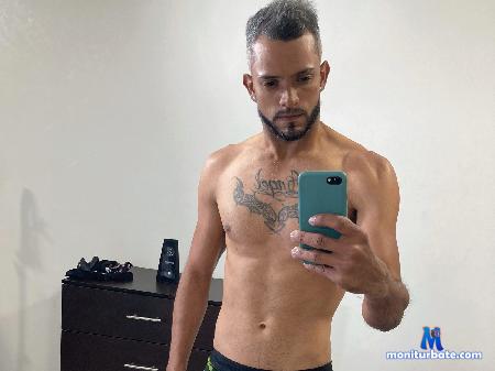 simon-tavormina flirt4free performer I'm a handsome and sexy man looking to have fun