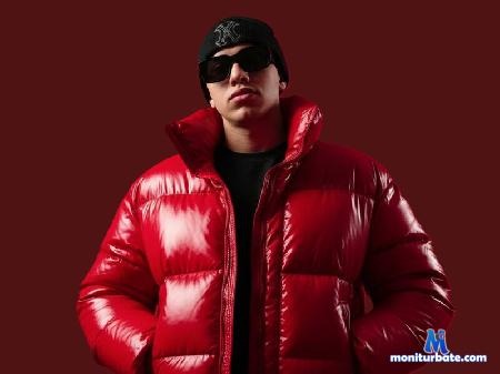 santiago-sant flirt4free performer More than just showing, I like to generate experiences, create a real connection with those who see 