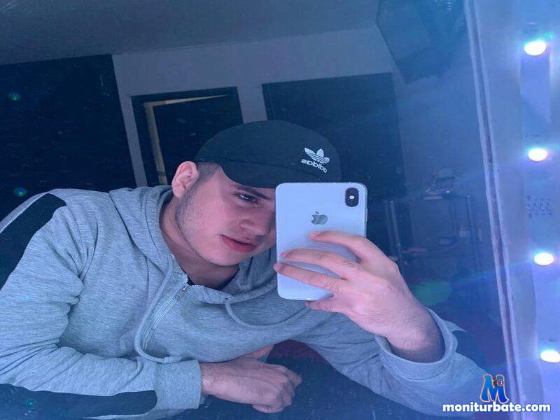 max-poytonn Flirt4free performer 