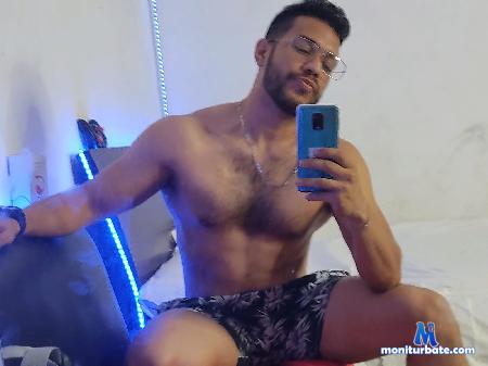 javier-caza flirt4free performer Im a hot latin man, you can talk with me and have a lot of fun. enjoy my body, my big legs.