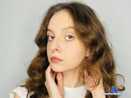 zelda-filbert flirt4free performer Hi sweet! we want play! Play with us pls!