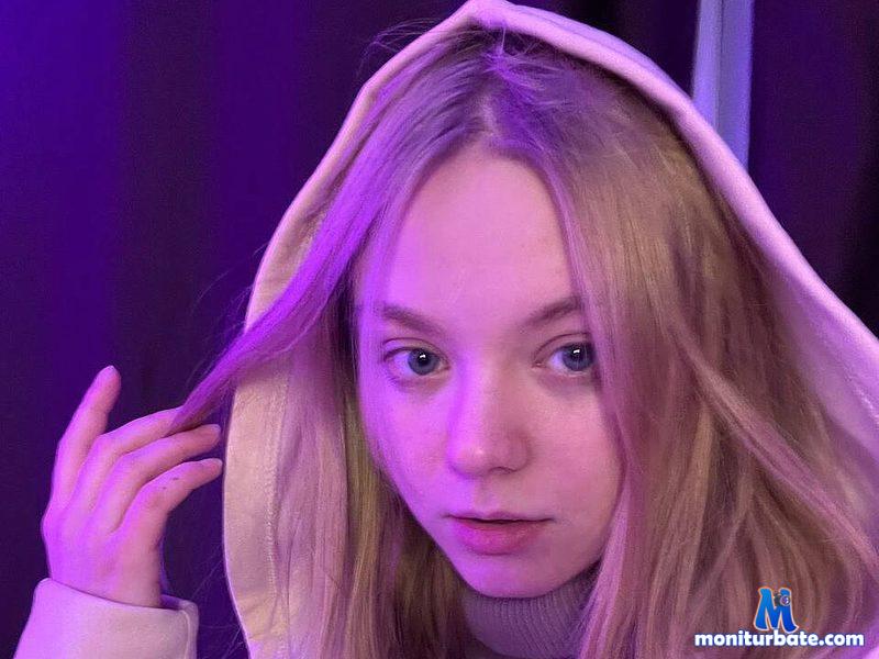 chloe-bloum Flirt4free performer Feet Nipple Play Boss / Secretary Student/Teacher Vibrator Face Sitting Sugar Daddy Piercings and Tattoos Spanking Smoking Wet and Messy Findom
