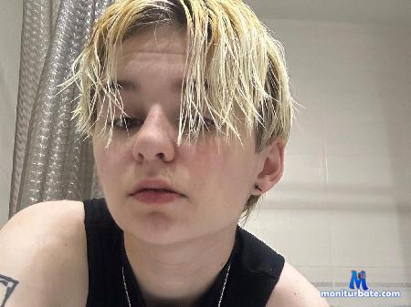 carmen-graham flirt4free performer Hey its my first time here! ^^