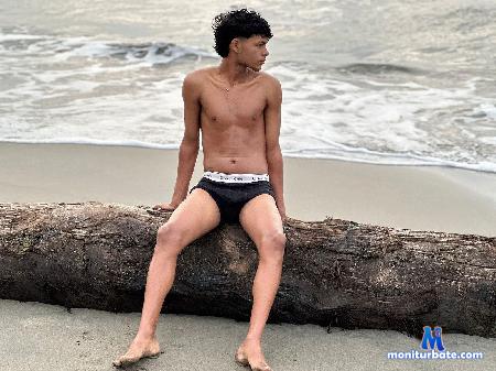 brandon-sander flirt4free performer come strengthen my cock with your love and passion 