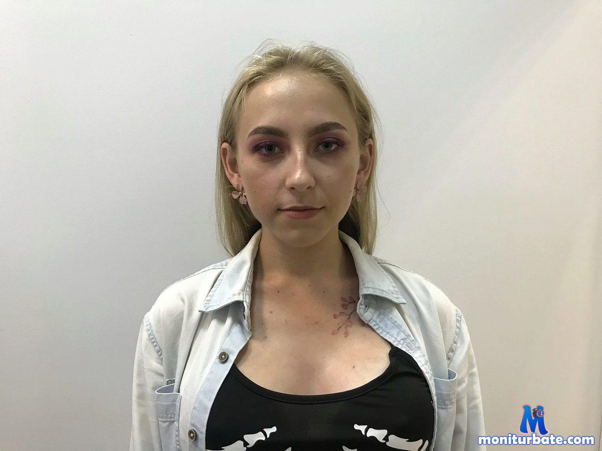 jamie-bass Flirt4free performer Feet Nipple Play Dirty Talk Student/Teacher Vibrator Jerk off Instruction Orgasm Control/Denial Sugar Daddy Glass Dildo Legs Piercings and Tattoos Coach/Trainee Spanking Breast Play Smoking