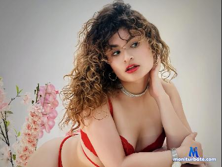 emili-rouse flirt4free performer I love that you play with me as if I were yours