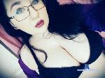 miss-criss flirt4free livecam show performer #oil #feet #funny #curly #curvy 