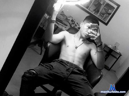 michael-kendall flirt4free performer I am a 19 year old boy, hot and playful, we can have fun together with something in return 