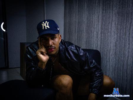 drakee-hott flirt4free performer Flirt with fire I dare you.