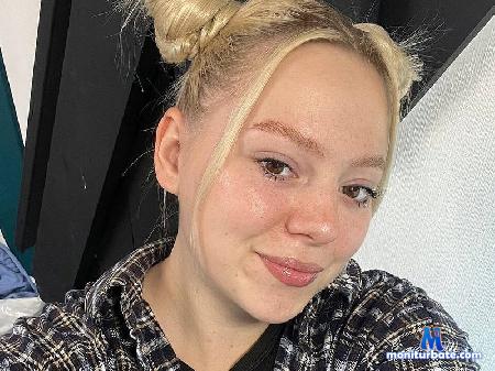 mia-whrite flirt4free performer #blonde #bigbutt #18 #cute #new #foot #footfetish #fetish