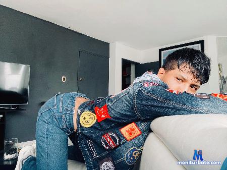 lenno-cherokee flirt4free performer Surely we have many things in common, what do you think if we dare to find out?