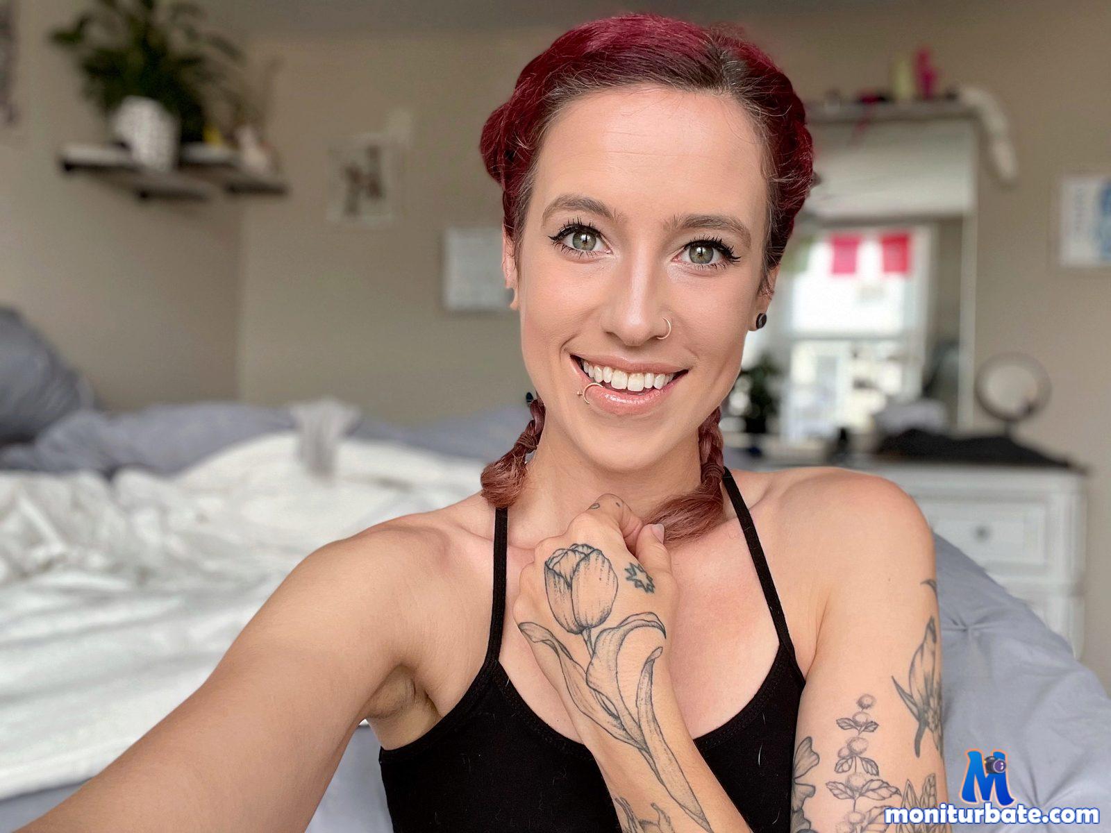 lucee-moon Flirt4free performer 