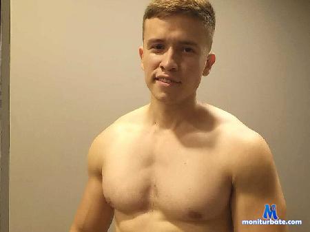 warren-wolf flirt4free performer sexy boy with many ways to give you pleasure, a true king of pleasure and versatility