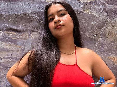 amelia-clar flirt4free performer I would love to seduce you in the most sensual way, while you close your eyes and feel